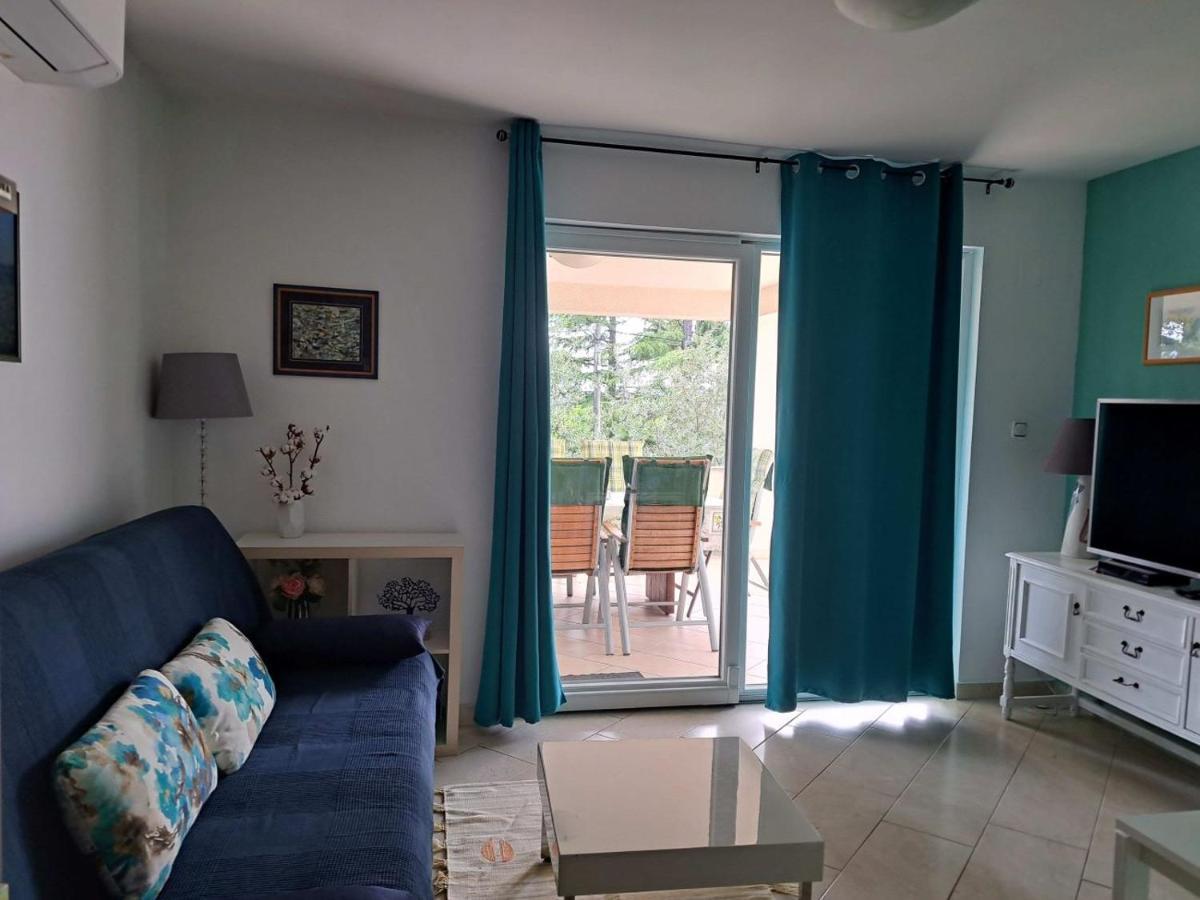 Apartments Atrium Малинска Екстериор снимка