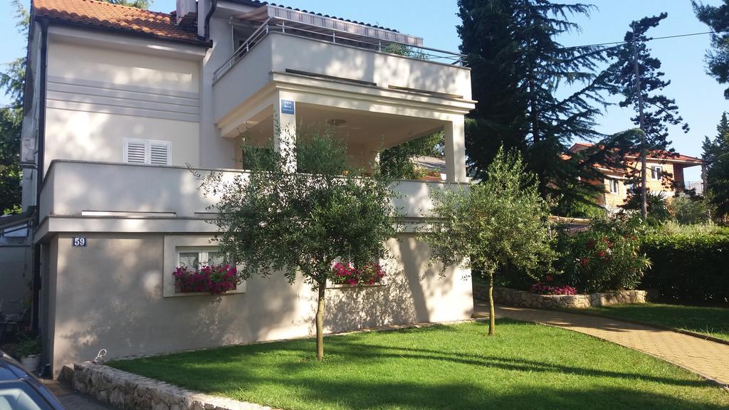 Apartments Atrium Малинска Екстериор снимка