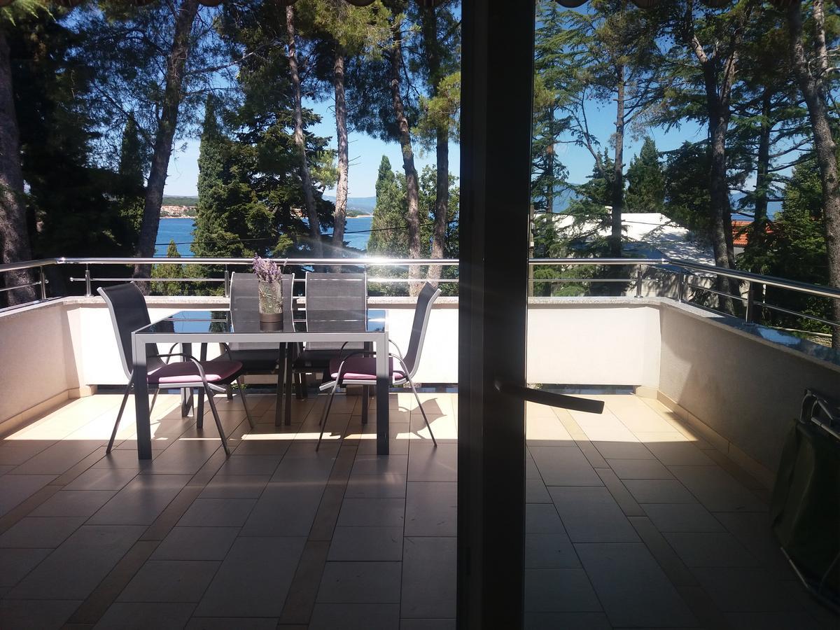 Apartments Atrium Малинска Екстериор снимка